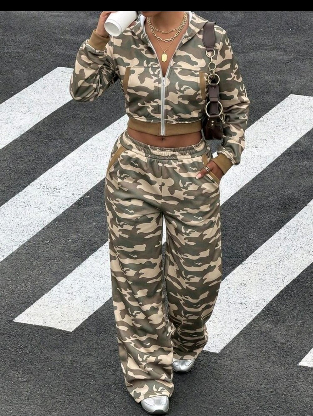 Women's Camouflage Sweatsuit - Hooded Zip-Up Jacket & Jogger Pants 2pc SET